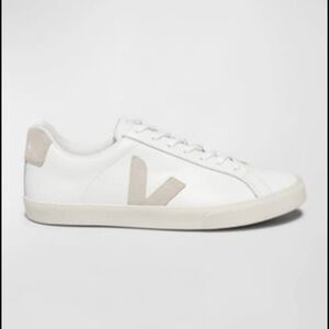 Veja Unisex V-10 CWL WHITE Leather Low-Top Sneakers:  Size 11 (men’s)